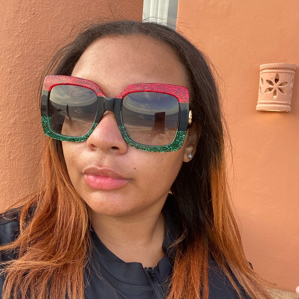 Meet your Posher, Precious